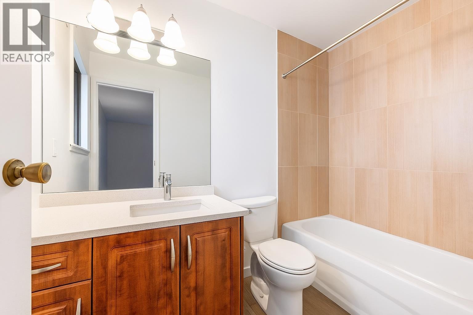 3003 Nw Sunnyhurst Road, North Vancouver, British Columbia  V7K 2G4 - Photo 10 - R3093107