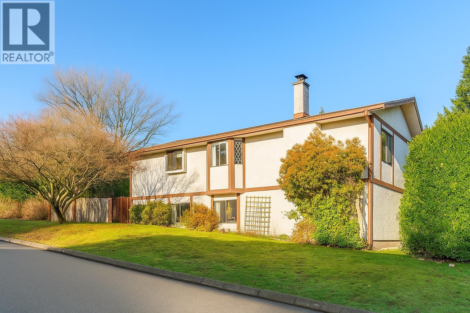 3003 Nw Sunnyhurst Road, North Vancouver, British Columbia  V7K 2G4 - Photo 23 - R3093107