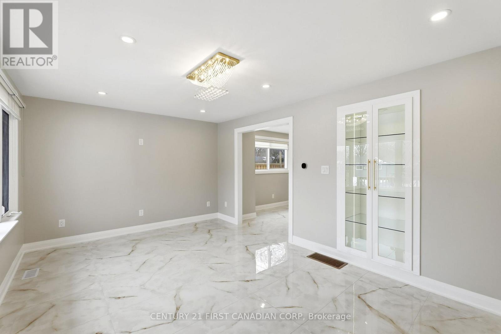 174 Manitoulin Drive, London East, Ontario  N5W 1M7 - Photo 5 - X12817716