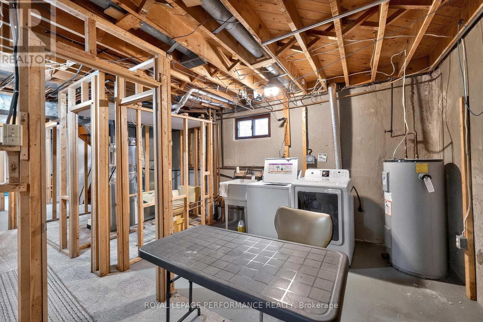 2 Littlewood Crescent, Toronto (Eringate-Centennial-West Deane), Ontario  M9C 4A8 - Photo 34 - W12817722