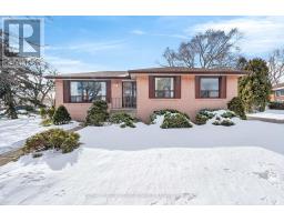 2 LITTLEWOOD CRESCENT, Toronto, Ontario