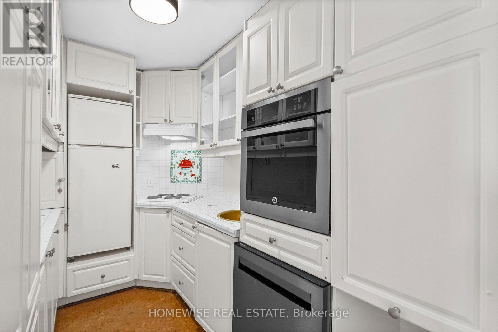 1807 - 914 Yonge Street, Toronto, Ontario  M4W 3C8 - Photo 16 - C12817732