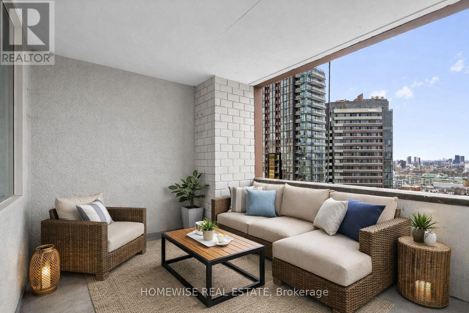 1807 - 914 Yonge Street, Toronto, Ontario  M4W 3C8 - Photo 4 - C12817732