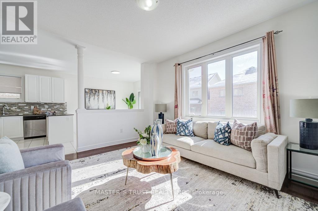 56 Herefordshire Crescent, East Gwillimbury, Ontario  L9N 0B7 - Photo 13 - N12817724