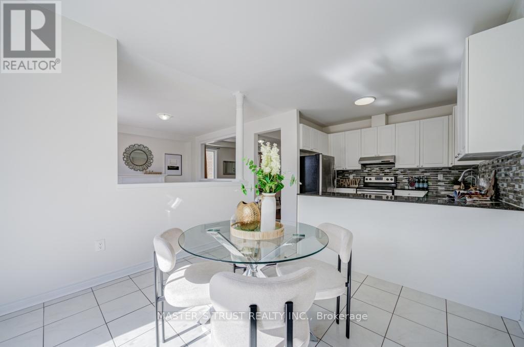 56 Herefordshire Crescent, East Gwillimbury, Ontario  L9N 0B7 - Photo 19 - N12817724