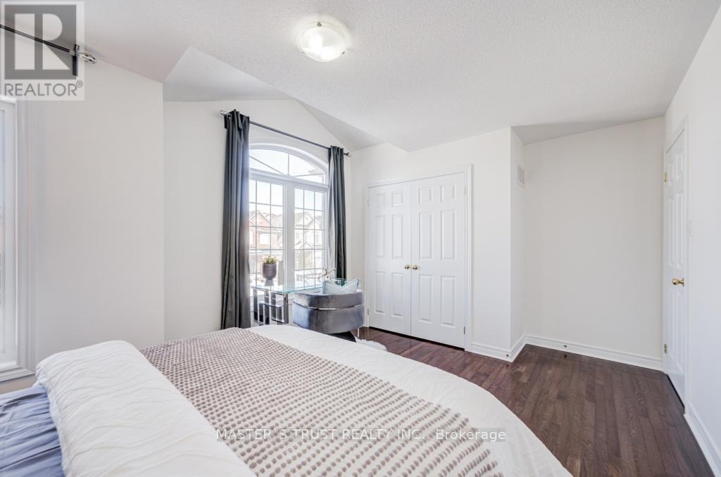 56 Herefordshire Crescent, East Gwillimbury, Ontario  L9N 0B7 - Photo 26 - N12817724