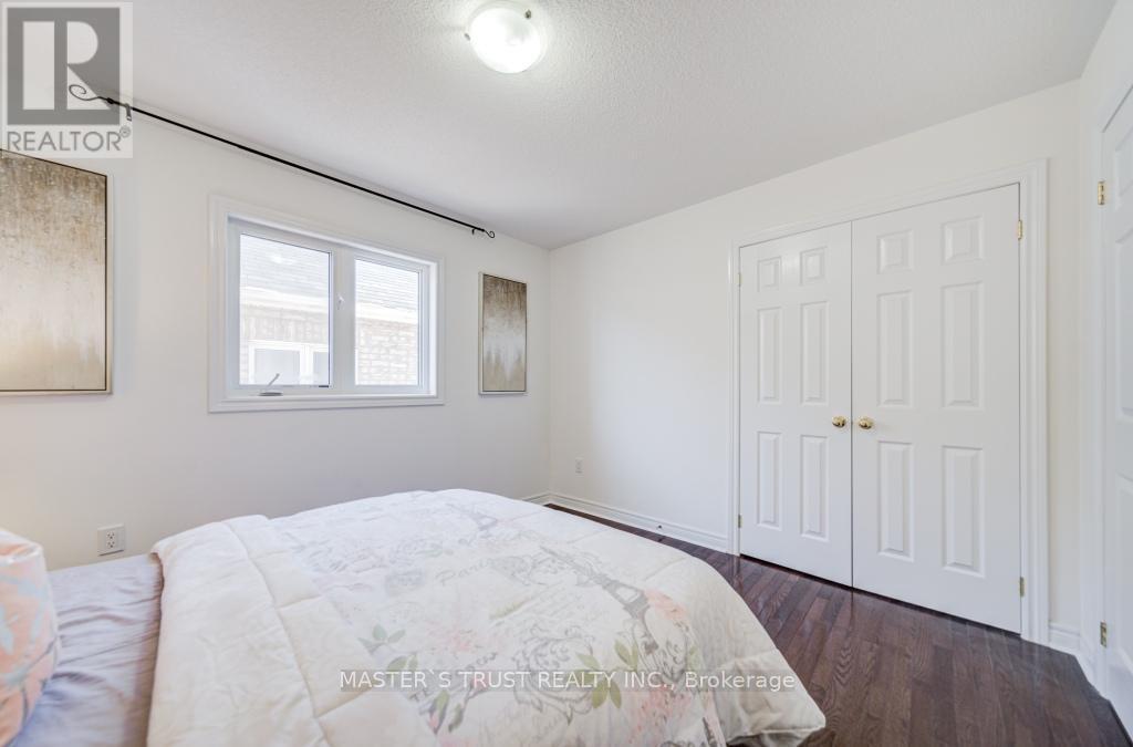 56 Herefordshire Crescent, East Gwillimbury, Ontario  L9N 0B7 - Photo 29 - N12817724