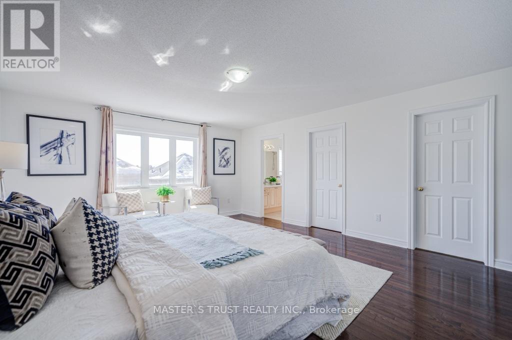 56 Herefordshire Crescent, East Gwillimbury, Ontario  L9N 0B7 - Photo 34 - N12817724