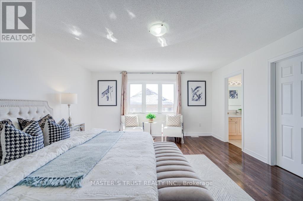 56 Herefordshire Crescent, East Gwillimbury, Ontario  L9N 0B7 - Photo 35 - N12817724