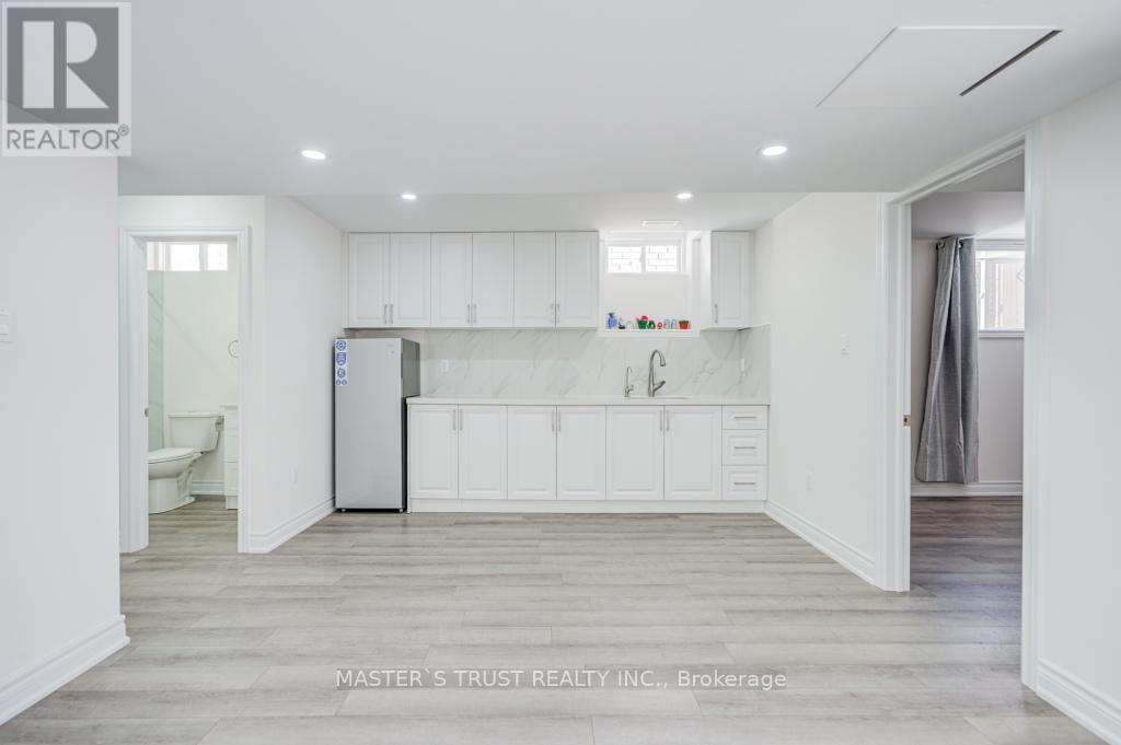 56 Herefordshire Crescent, East Gwillimbury, Ontario  L9N 0B7 - Photo 41 - N12817724