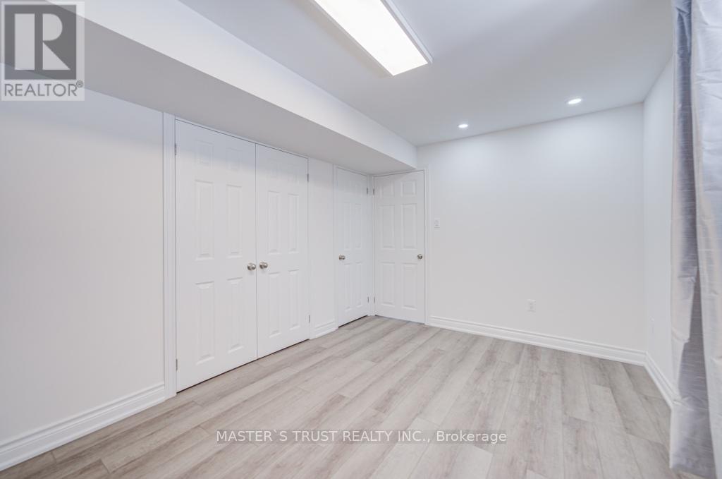 56 Herefordshire Crescent, East Gwillimbury, Ontario  L9N 0B7 - Photo 46 - N12817724