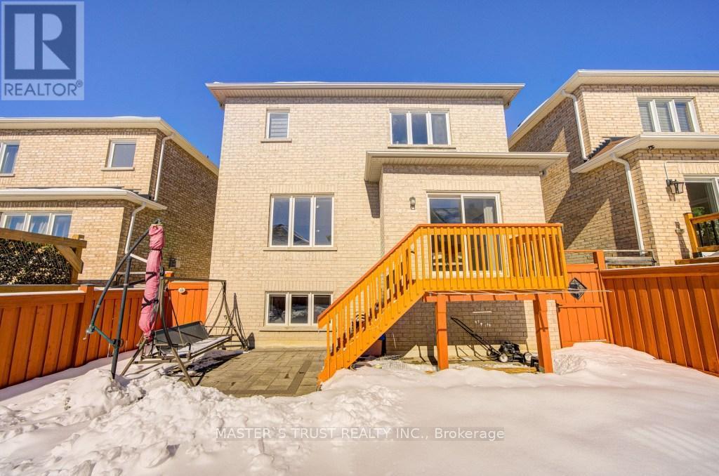 56 Herefordshire Crescent, East Gwillimbury, Ontario  L9N 0B7 - Photo 48 - N12817724