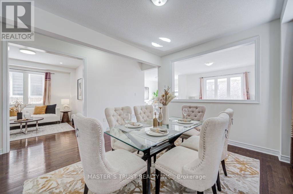 56 Herefordshire Crescent, East Gwillimbury, Ontario  L9N 0B7 - Photo 8 - N12817724