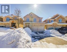56 HEREFORDSHIRE CRESCENT, East Gwillimbury, Ontario