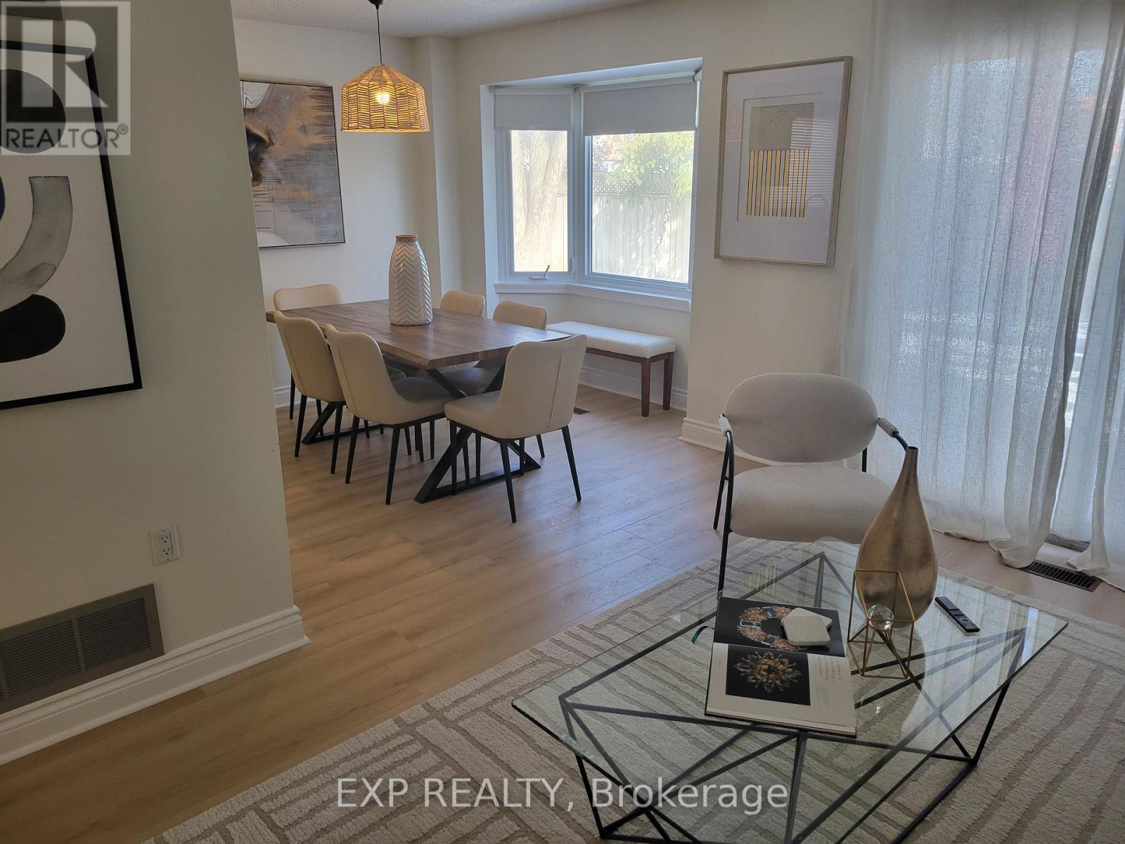 1104 Sawgrass Crescent, Mississauga, Ontario  L5C 3V4 - Photo 12 - W12817708