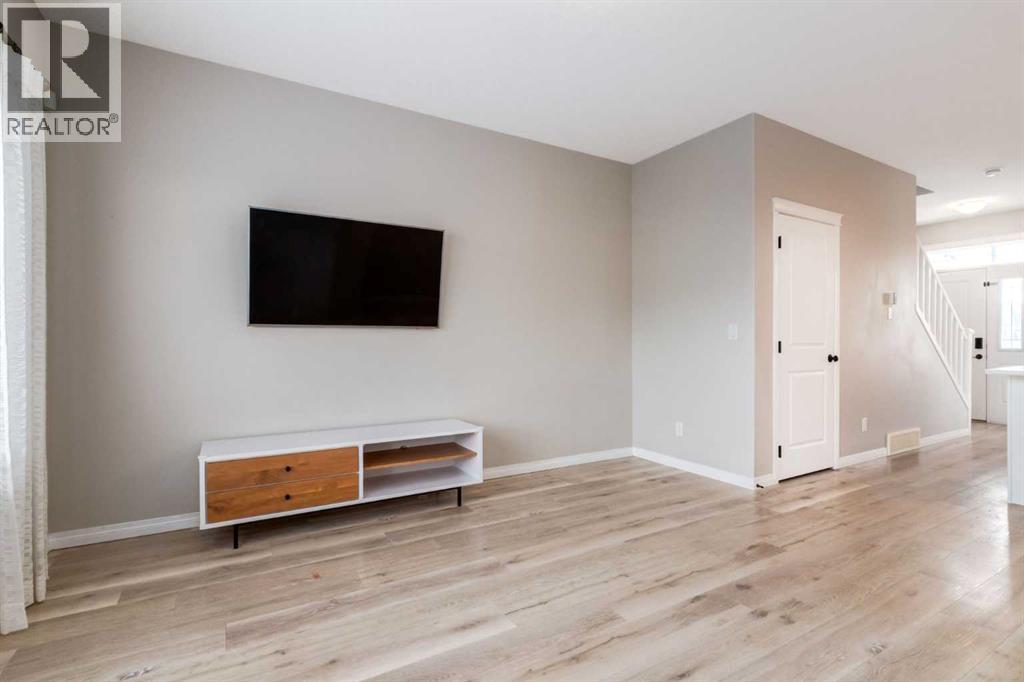 730 Belmont Drive Sw, Calgary, Alberta  T2X 4H3 - Photo 13 - A2286204