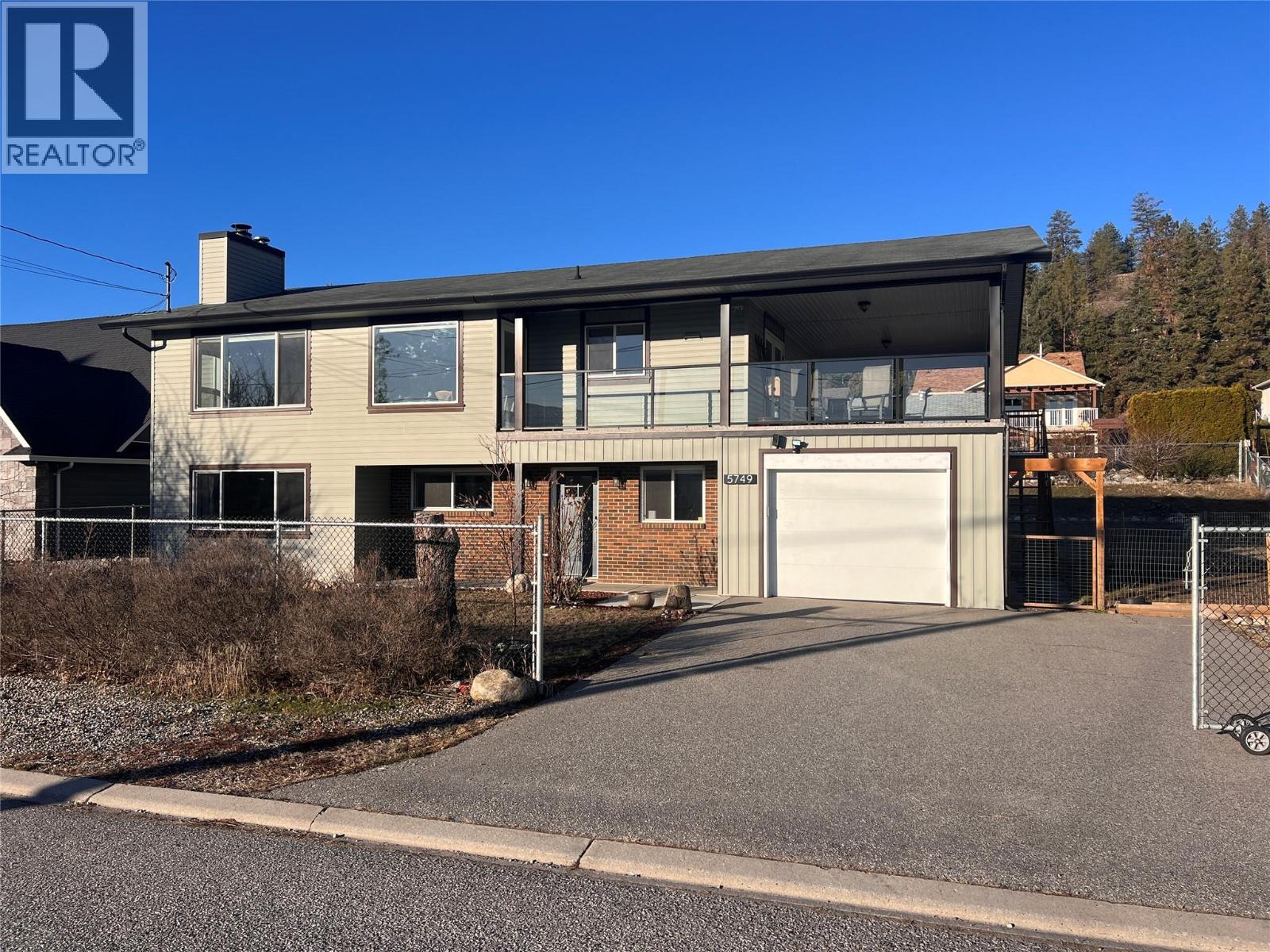 5749 MacKenzie Road, peachland, British Columbia