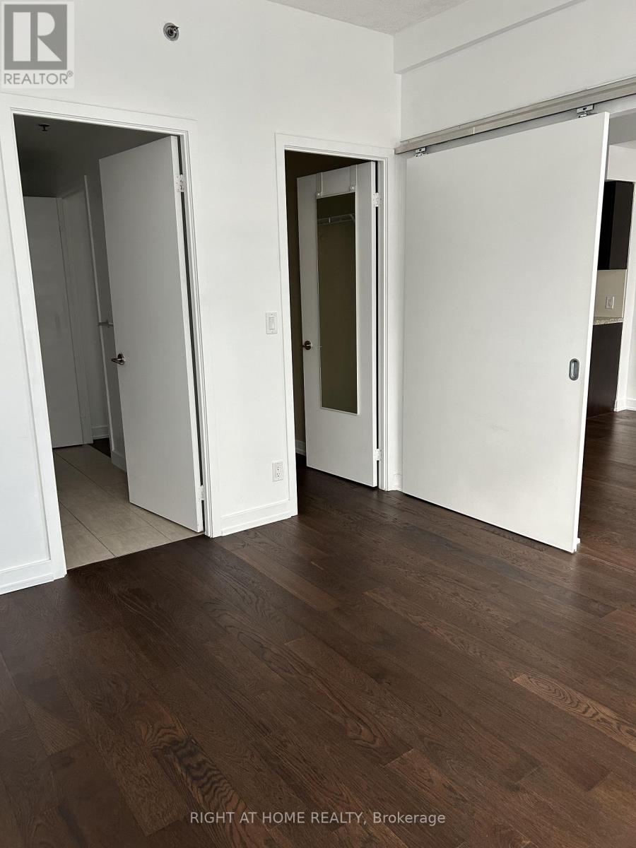 808 - 21 Nelson Street, Toronto, Ontario  M5V 3H9 - Photo 5 - C12817764