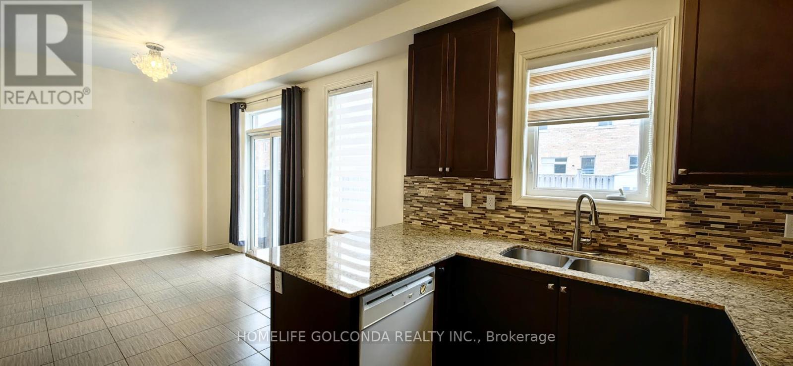 21 Chokecherry Crescent, Markham, Ontario  L6E 0J5 - Photo 7 - N12817754