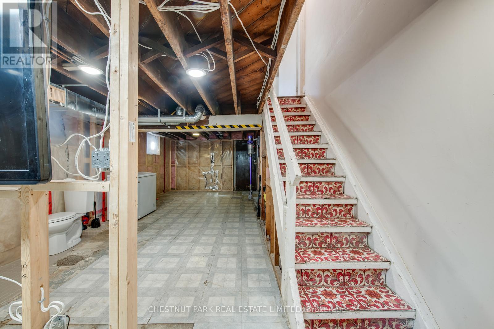 268 Prescott Avenue, Toronto, Ontario  M6N 3H1 - Photo 36 - W12817756