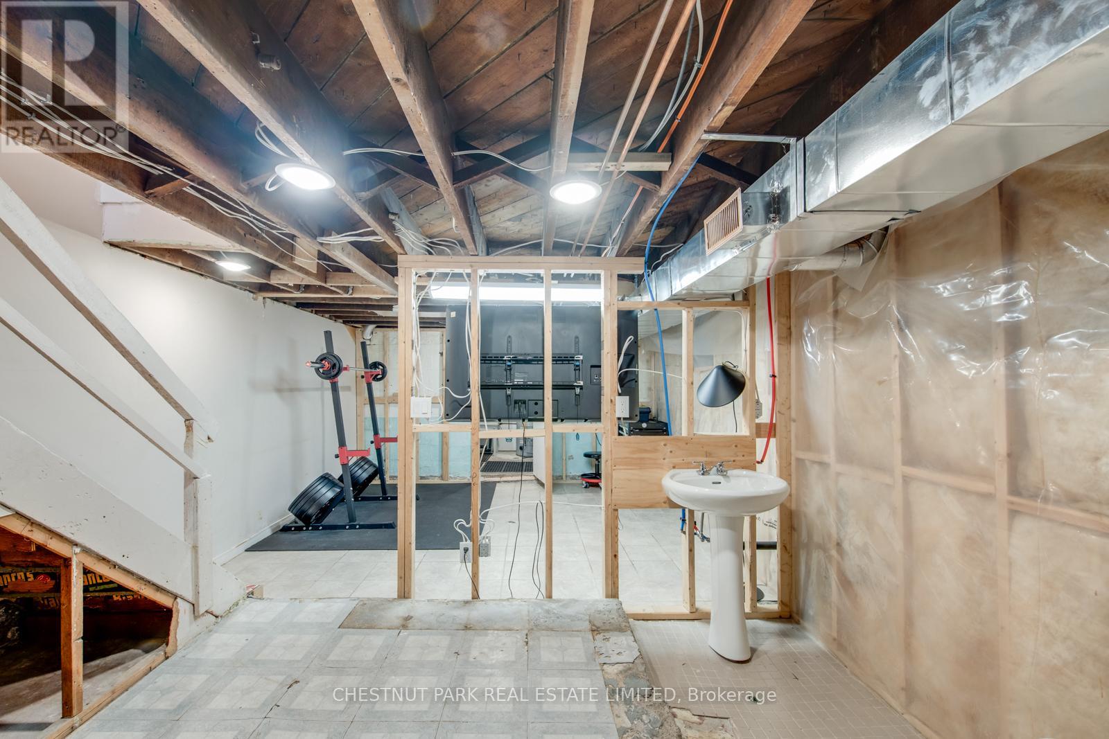 268 Prescott Avenue, Toronto, Ontario  M6N 3H1 - Photo 43 - W12817756