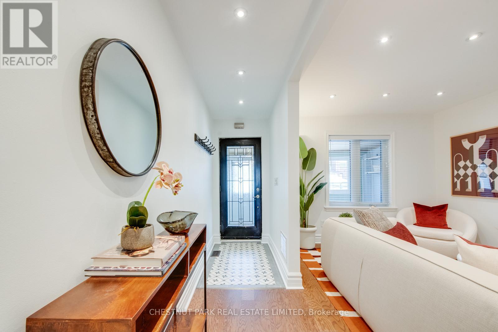 268 Prescott Avenue, Toronto, Ontario  M6N 3H1 - Photo 7 - W12817756