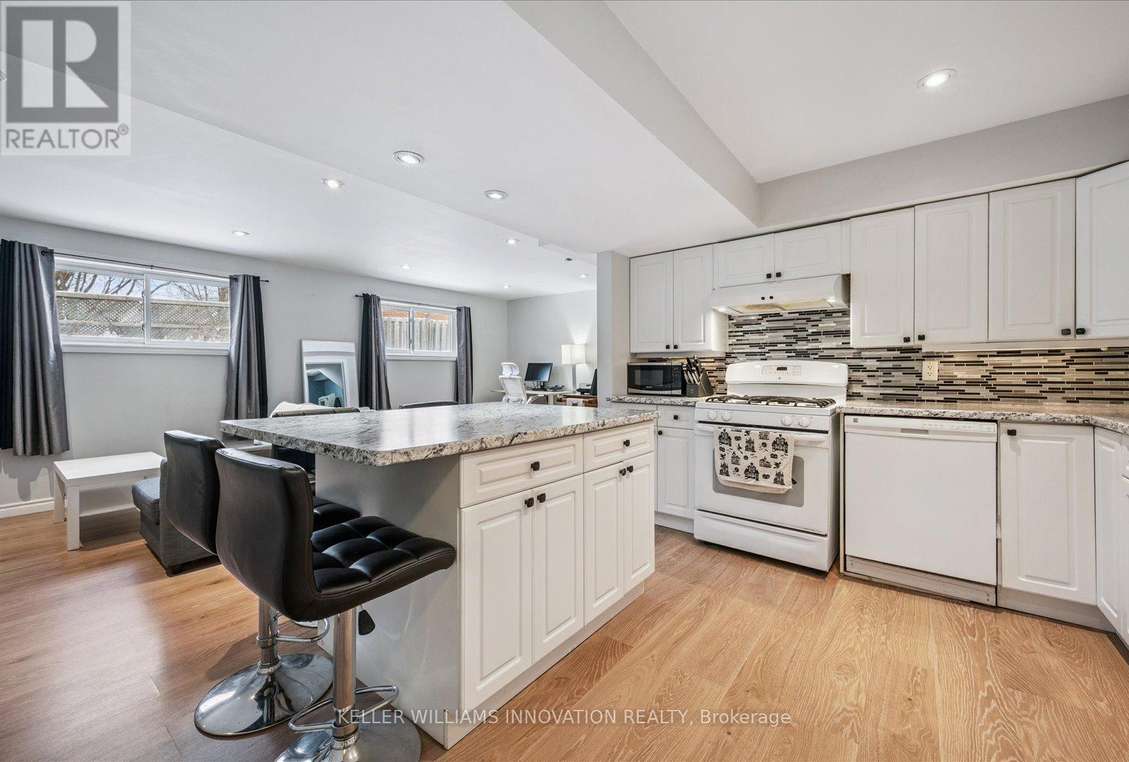 Lower Unit - 306 Shelley Drive, Kitchener, Ontario  N2C 1N1 - Photo 5 - X12817762