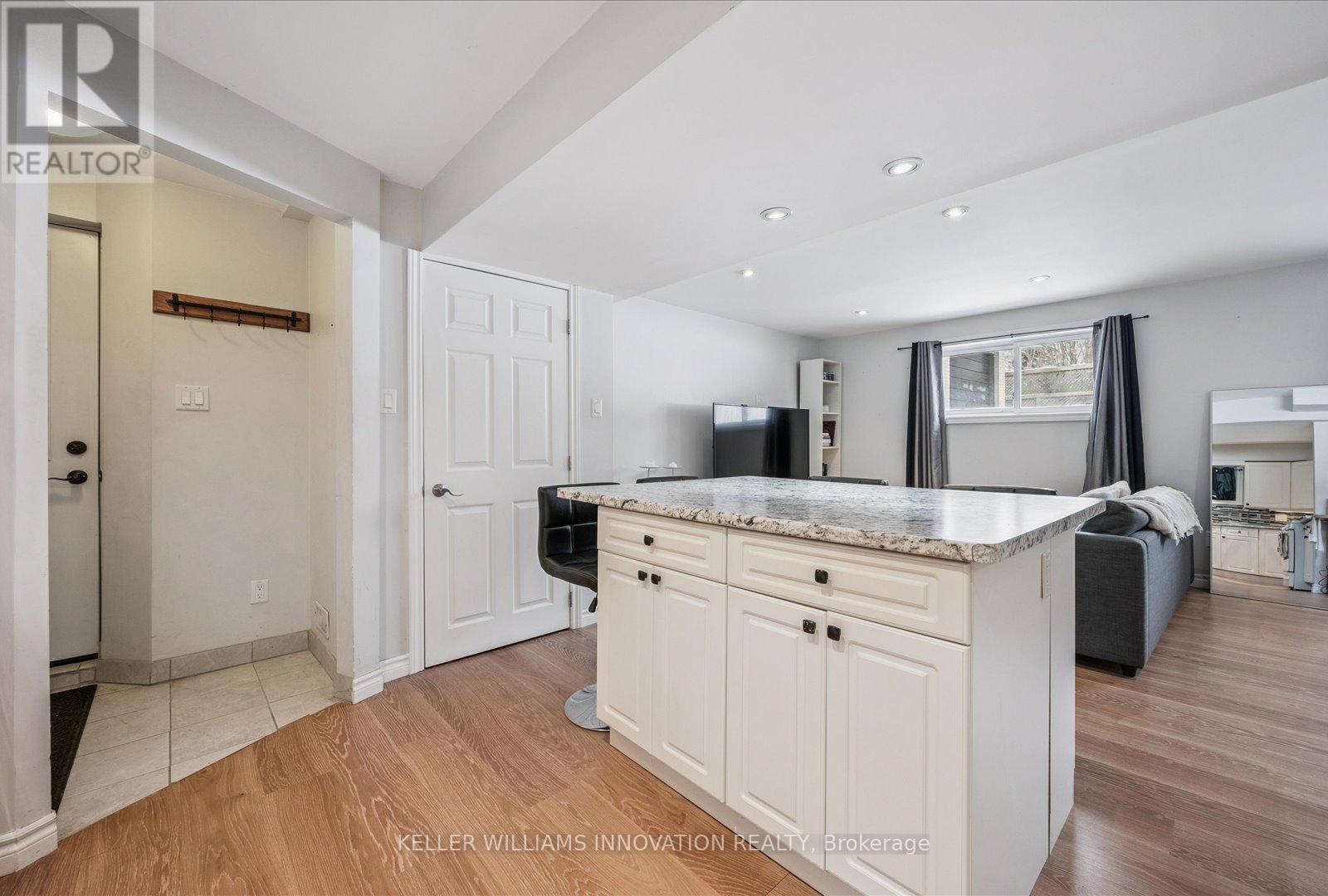 Lower Unit - 306 Shelley Drive, Kitchener, Ontario  N2C 1N1 - Photo 6 - X12817762