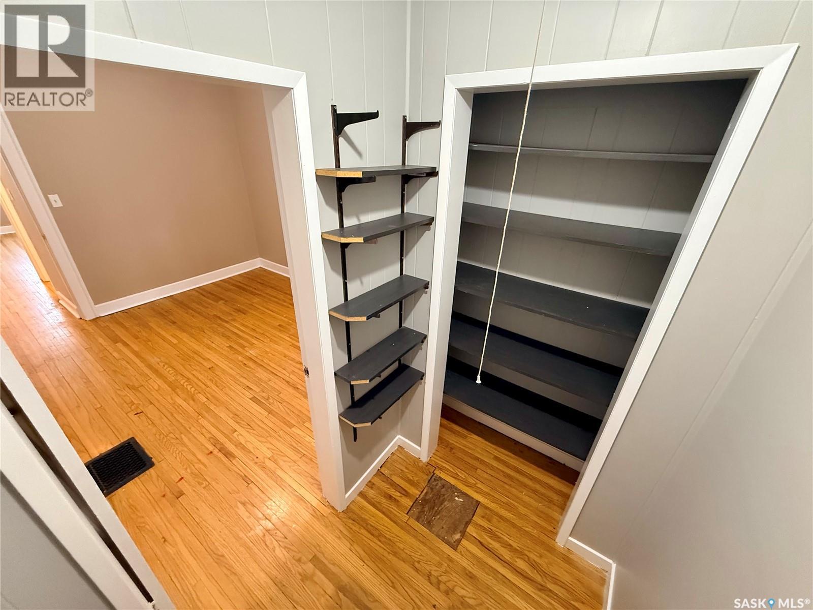 824 College Avenue, Regina, Saskatchewan  S4S 0X9 - Photo 12 - SK029135