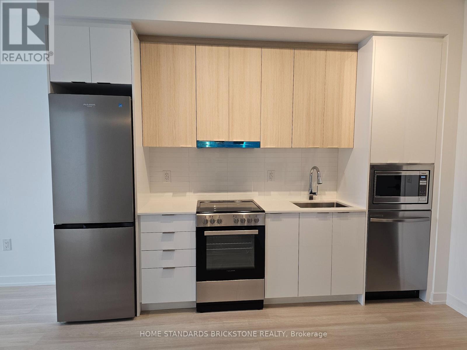 B710 - 9751 Markham Road, Markham, Ontario  L6E 0W3 - Photo 4 - N12707828