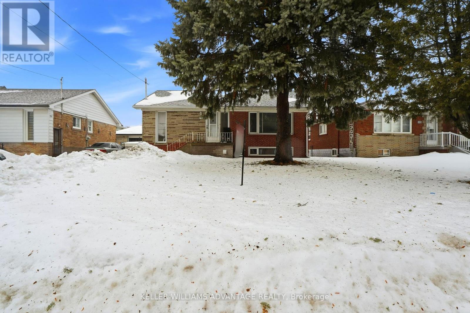 LOWER UNIT - 105 HART AVENUE, Toronto, Ontario