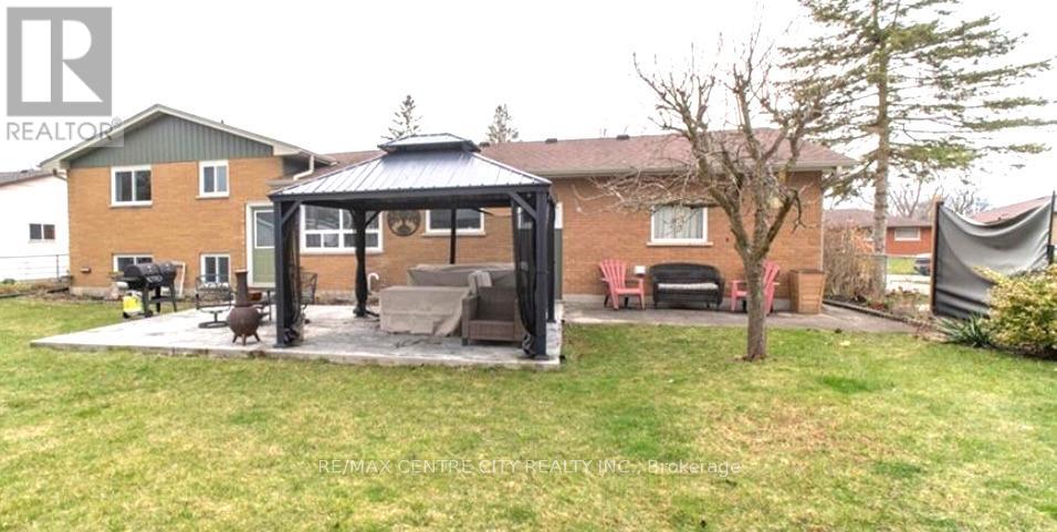 91 Clarence Street, Strathroy-Caradoc, Ontario  N7G 1H2 - Photo 13 - X12685662