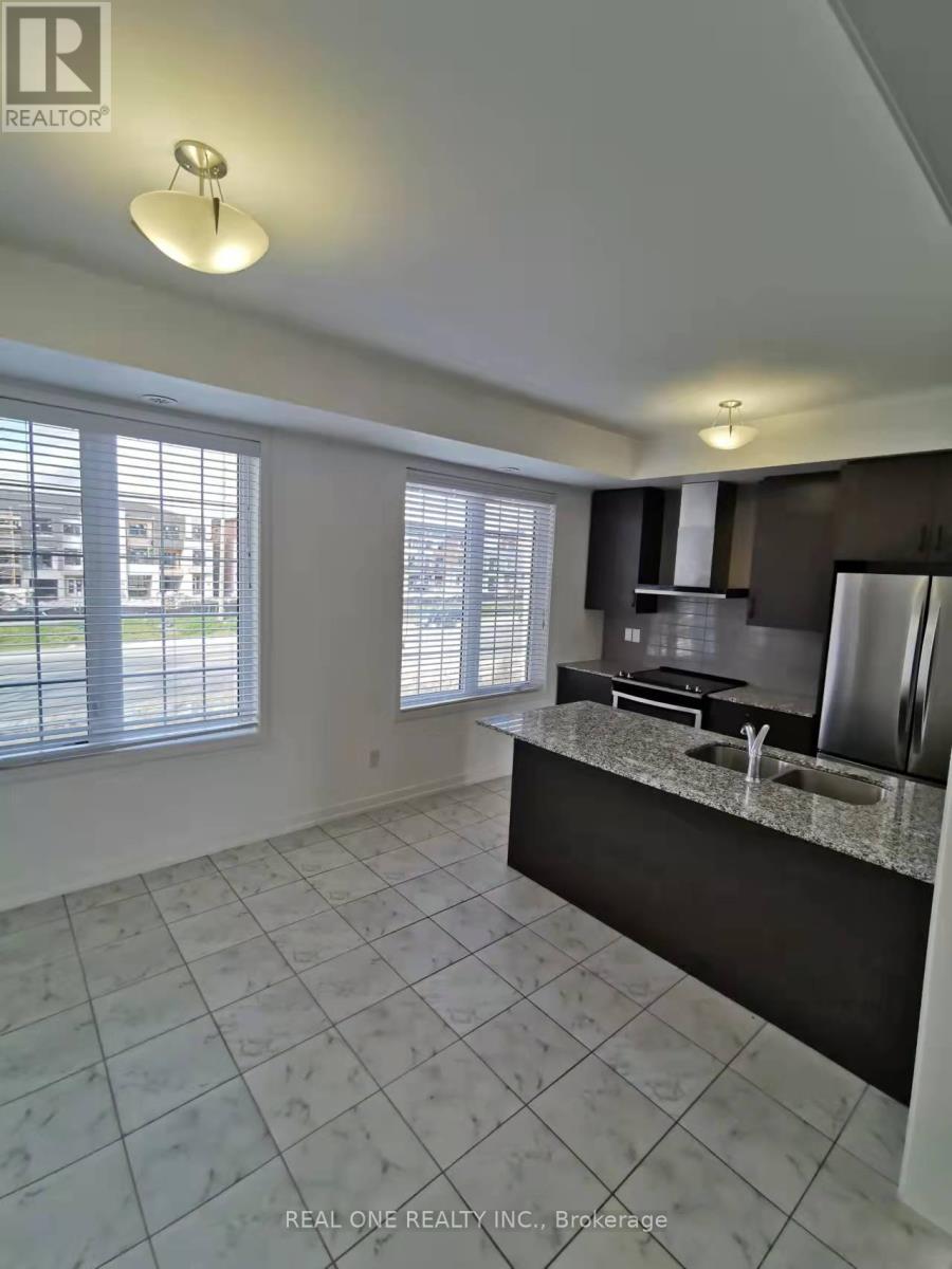 209 Harding Park Street, Newmarket, Ontario  L3Y 0E1 - Photo 12 - N12632646