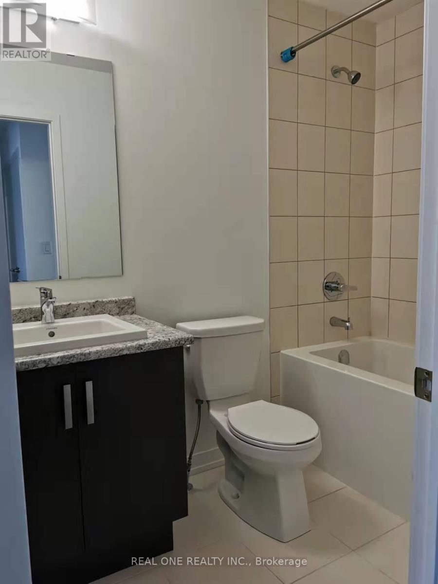 209 Harding Park Street, Newmarket, Ontario  L3Y 0E1 - Photo 9 - N12632646