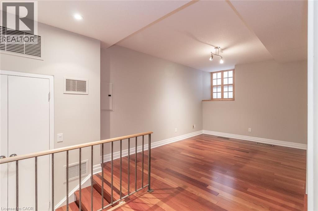 35 Alexandra Avenue Unit# 103, Waterloo, Ontario N2L 1L4 - Photo 8 - 40806841