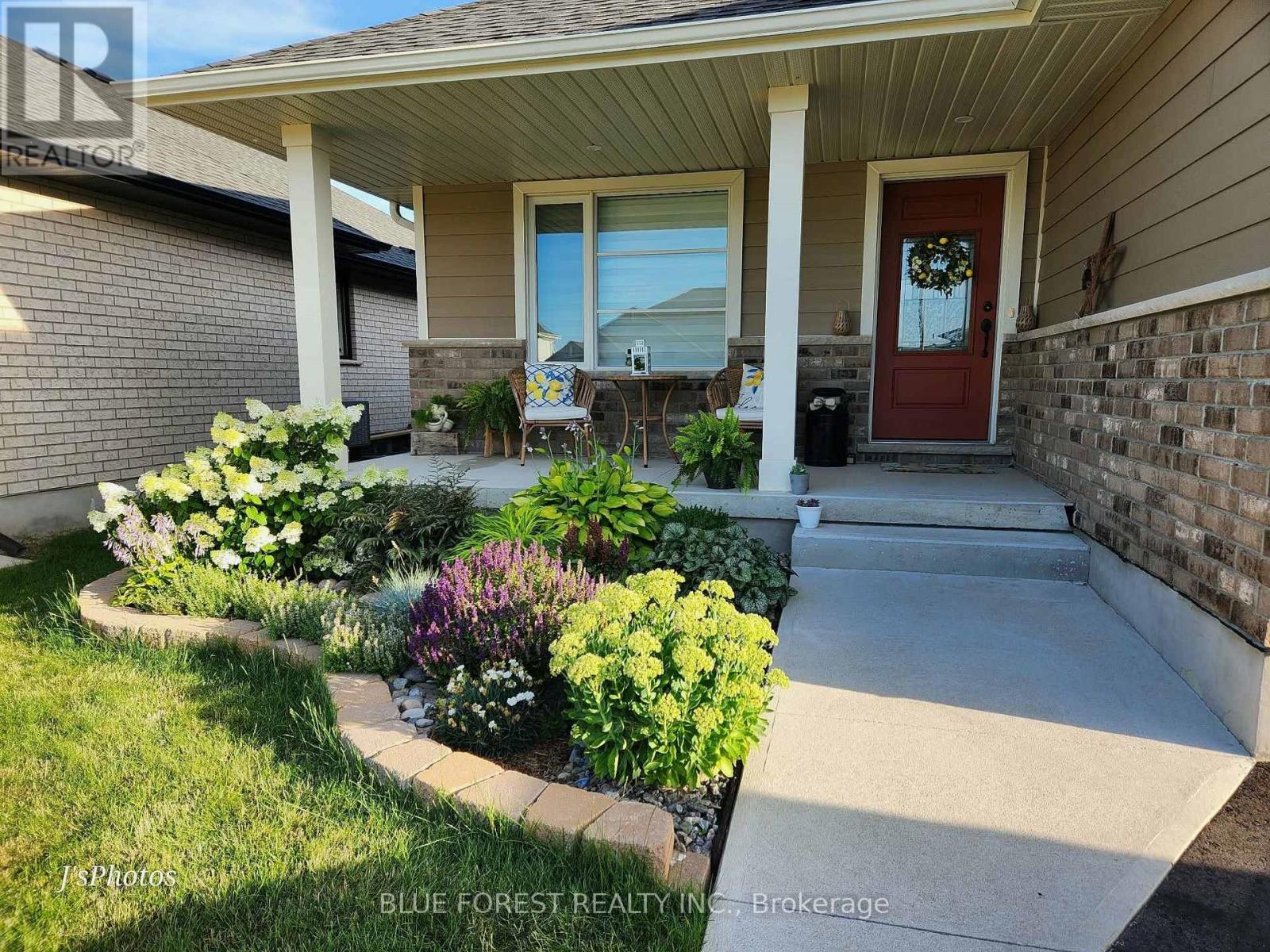 12 Auburn Drive, St. Thomas, Ontario  N5R 0K2 - Photo 2 - X12817822