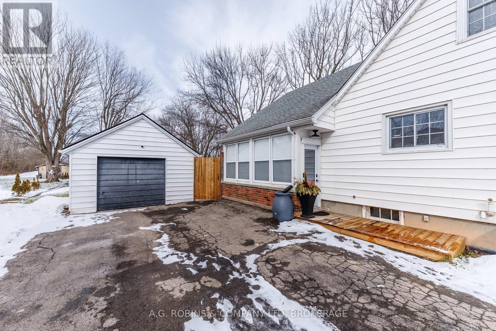 972 Silver Bay Road, Port Colborne, Ontario  L3K 5V3 - Photo 6 - X12817818