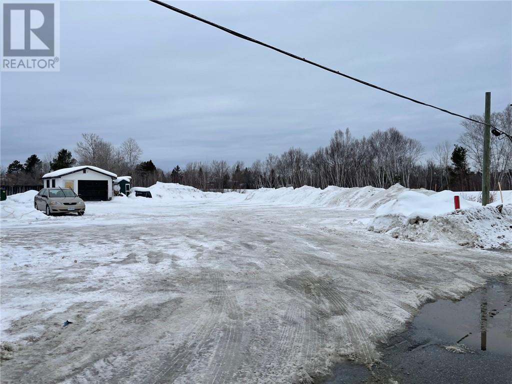 3650 Errington Avenue, Chelmsford, Ontario  P0M 1L0 - Photo 11 - 2126488