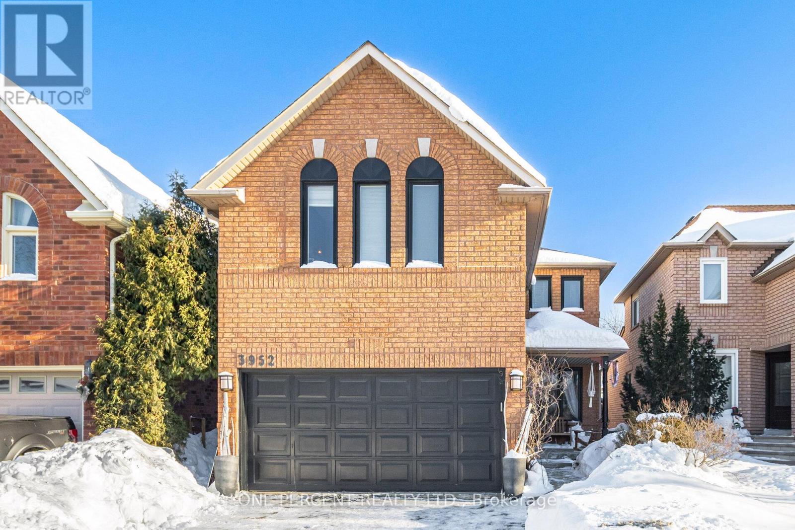 3952 Honey Locust Trail, Mississauga, Ontario  L5N 6X4 - Photo 1 - W12817796