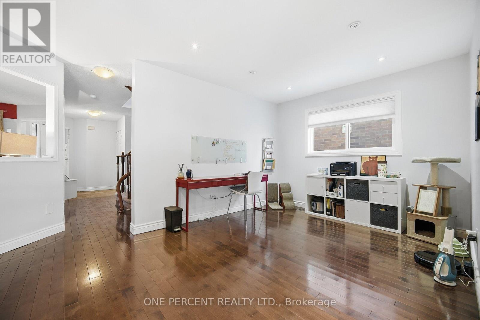 3952 Honey Locust Trail, Mississauga, Ontario  L5N 6X4 - Photo 10 - W12817796