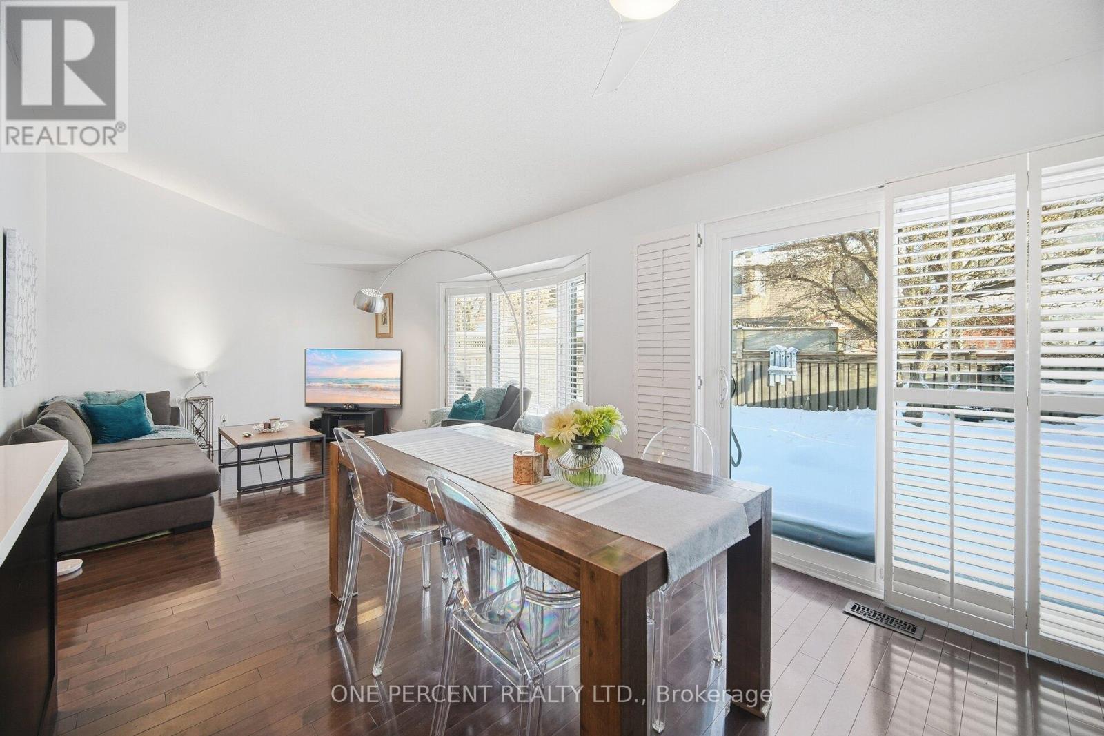 3952 Honey Locust Trail, Mississauga, Ontario  L5N 6X4 - Photo 20 - W12817796