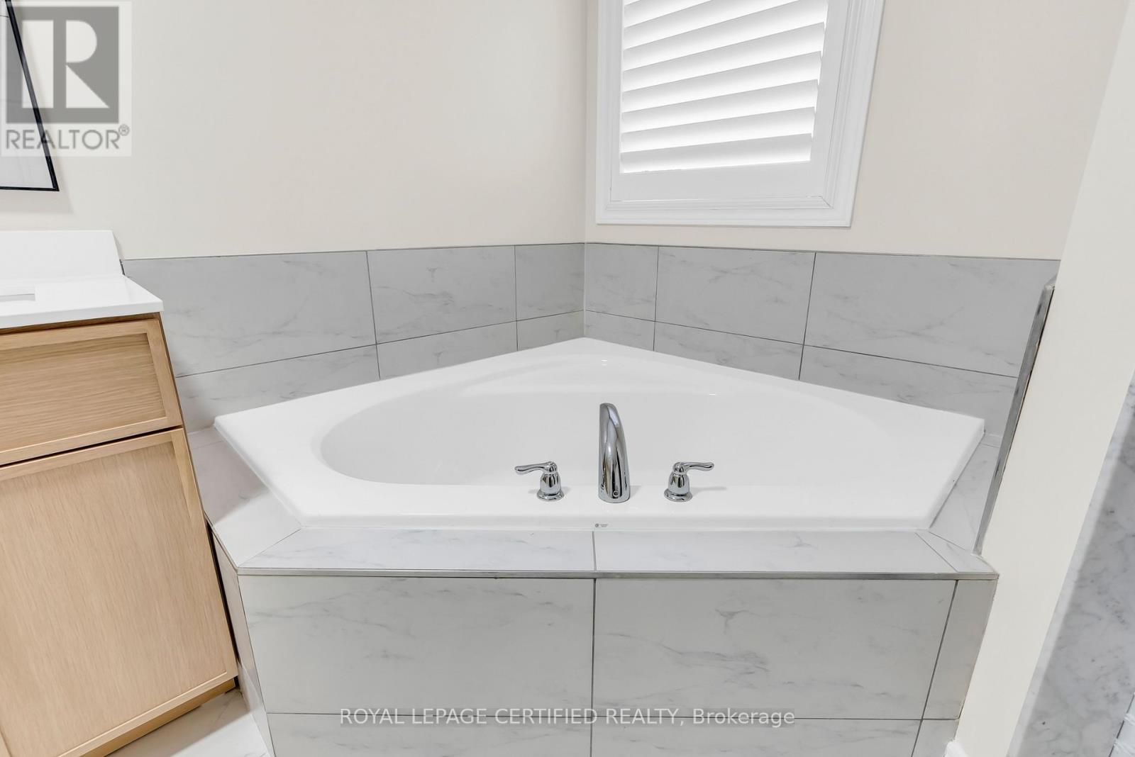 461 Downes Jackson Heights, Milton, Ontario  L9T 8V7 - Photo 32 - W12817824