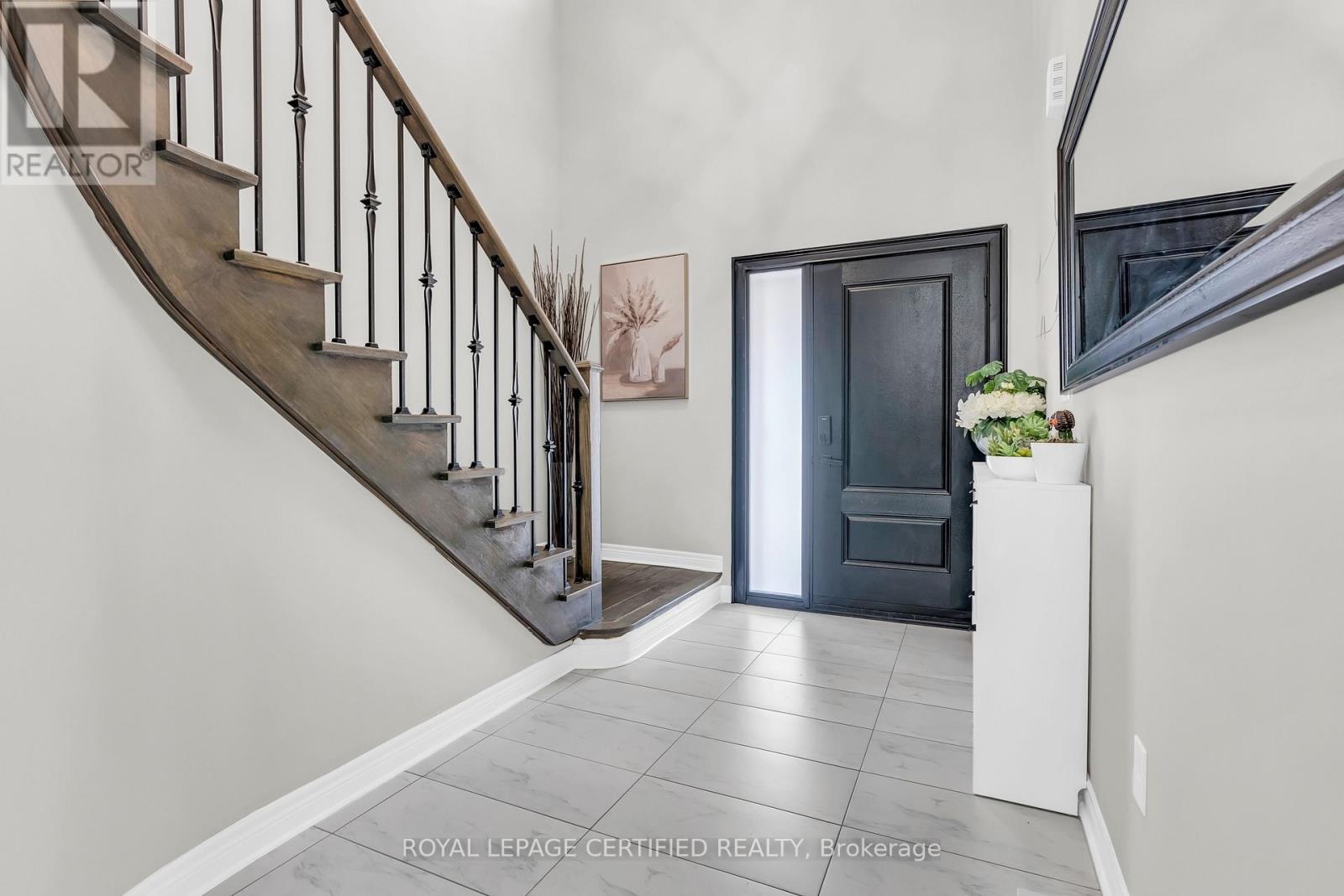 461 Downes Jackson Heights, Milton, Ontario  L9T 8V7 - Photo 5 - W12817824