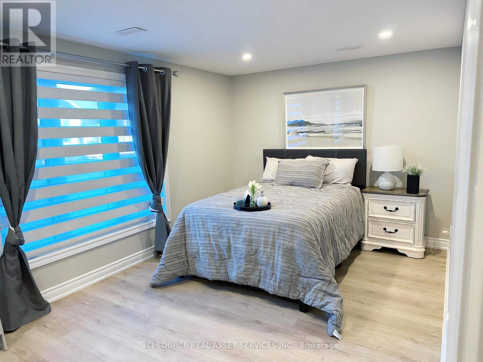 B - 30 York Drive, Peterborough (Monaghan Ward 2), Ontario  K9K 0H1 - Photo 8 - X12817820