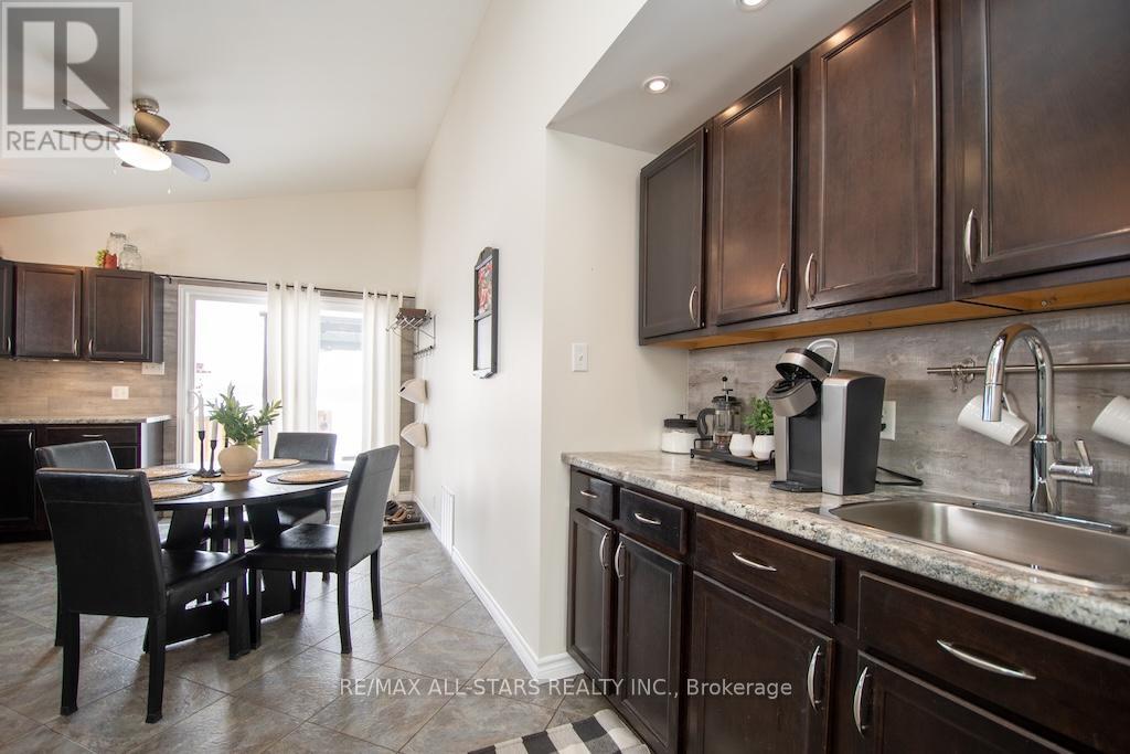 874 Monarch Road, Kawartha Lakes, Ontario  K9V 4R1 - Photo 16 - X12817888