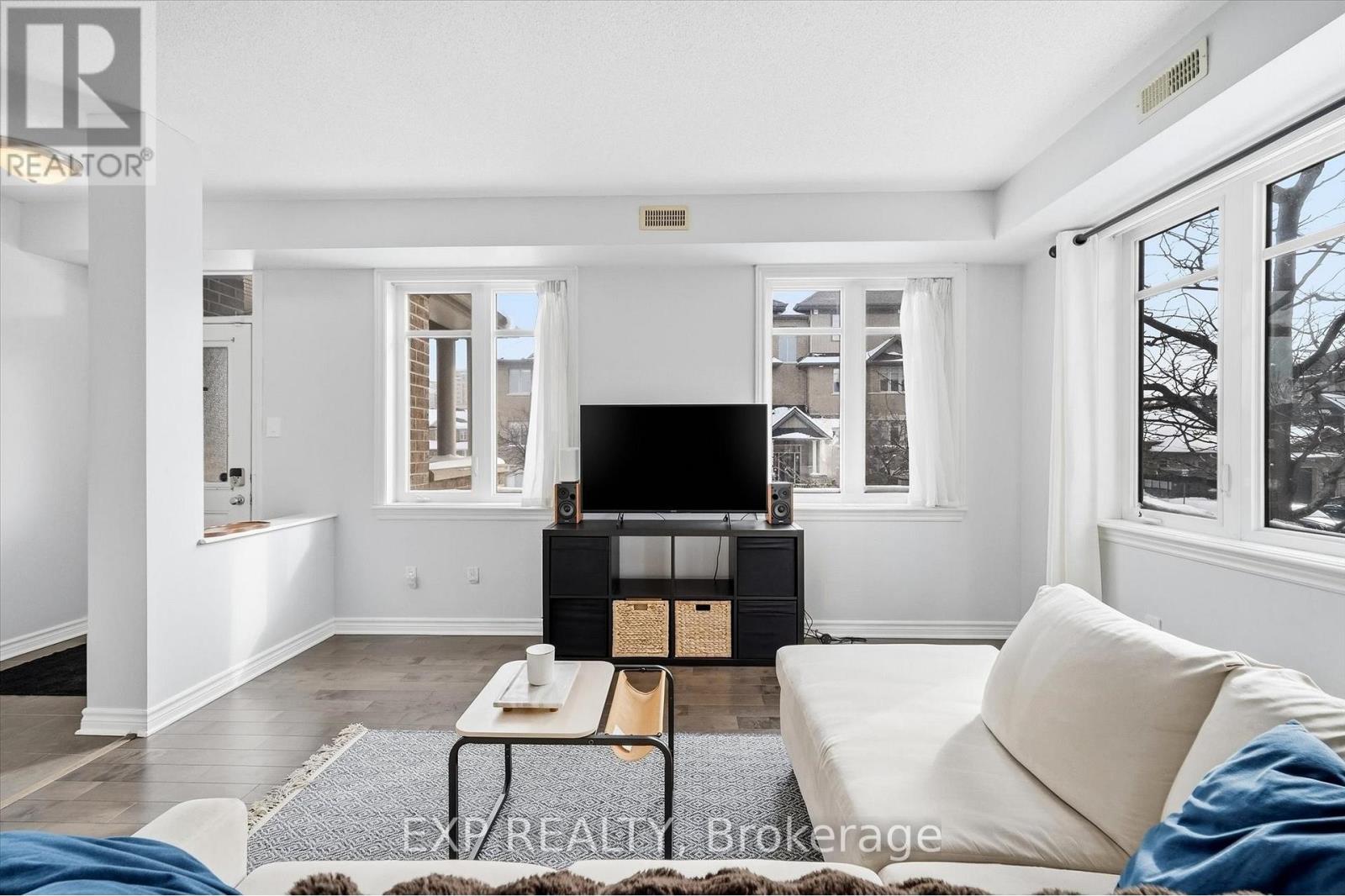 194 Hornchurch Lane, Ottawa, Ontario  K2J 2T3 - Photo 8 - X12817844