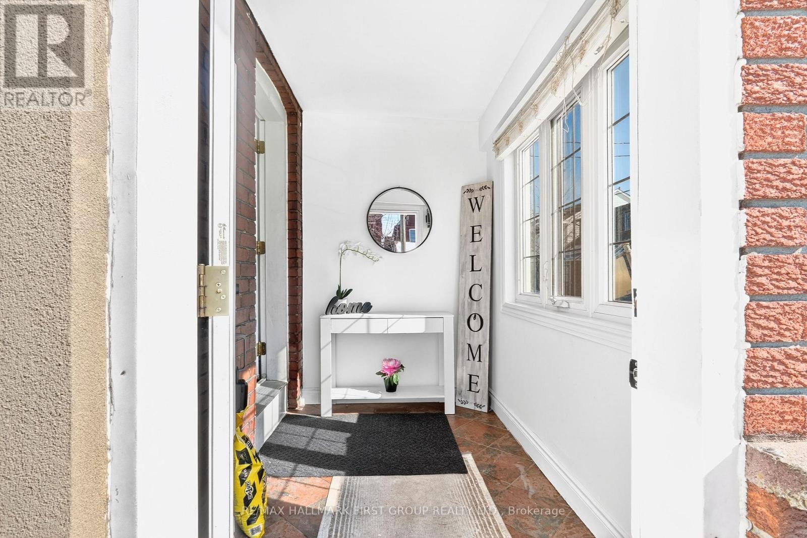 16 Archer Street, Toronto, Ontario  M6H 1J2 - Photo 2 - C12817854