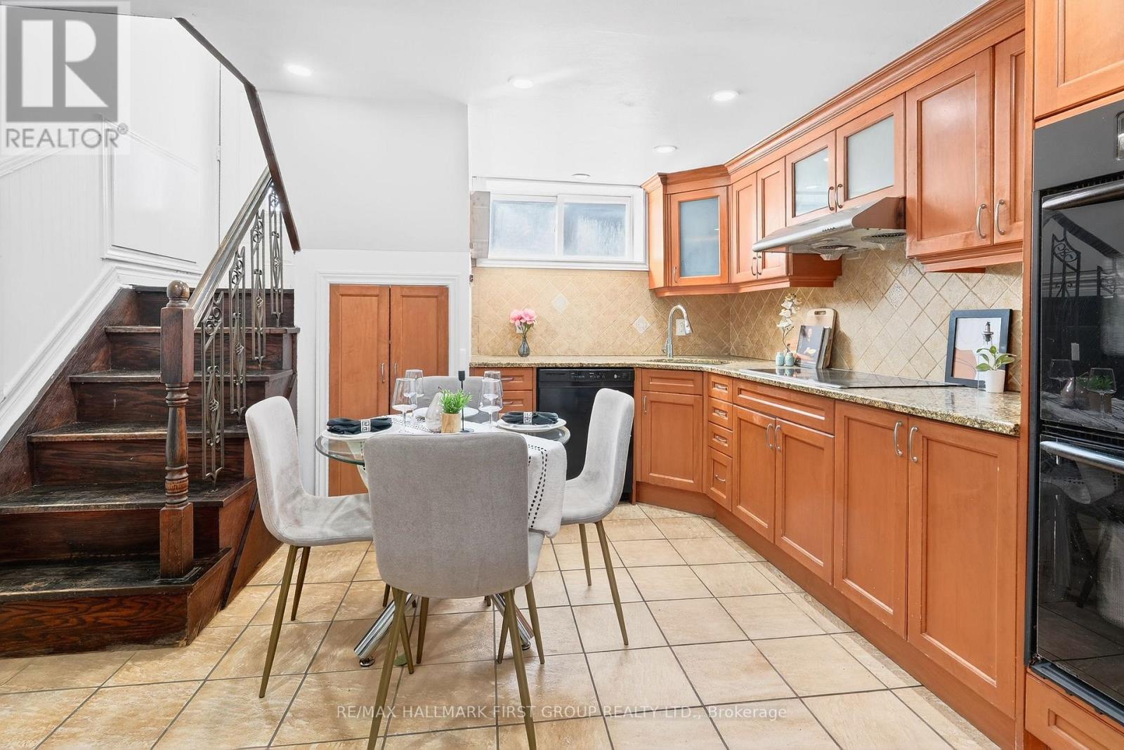 16 Archer Street, Toronto, Ontario  M6H 1J2 - Photo 25 - C12817854