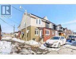 16 ARCHER STREET, Toronto, Ontario