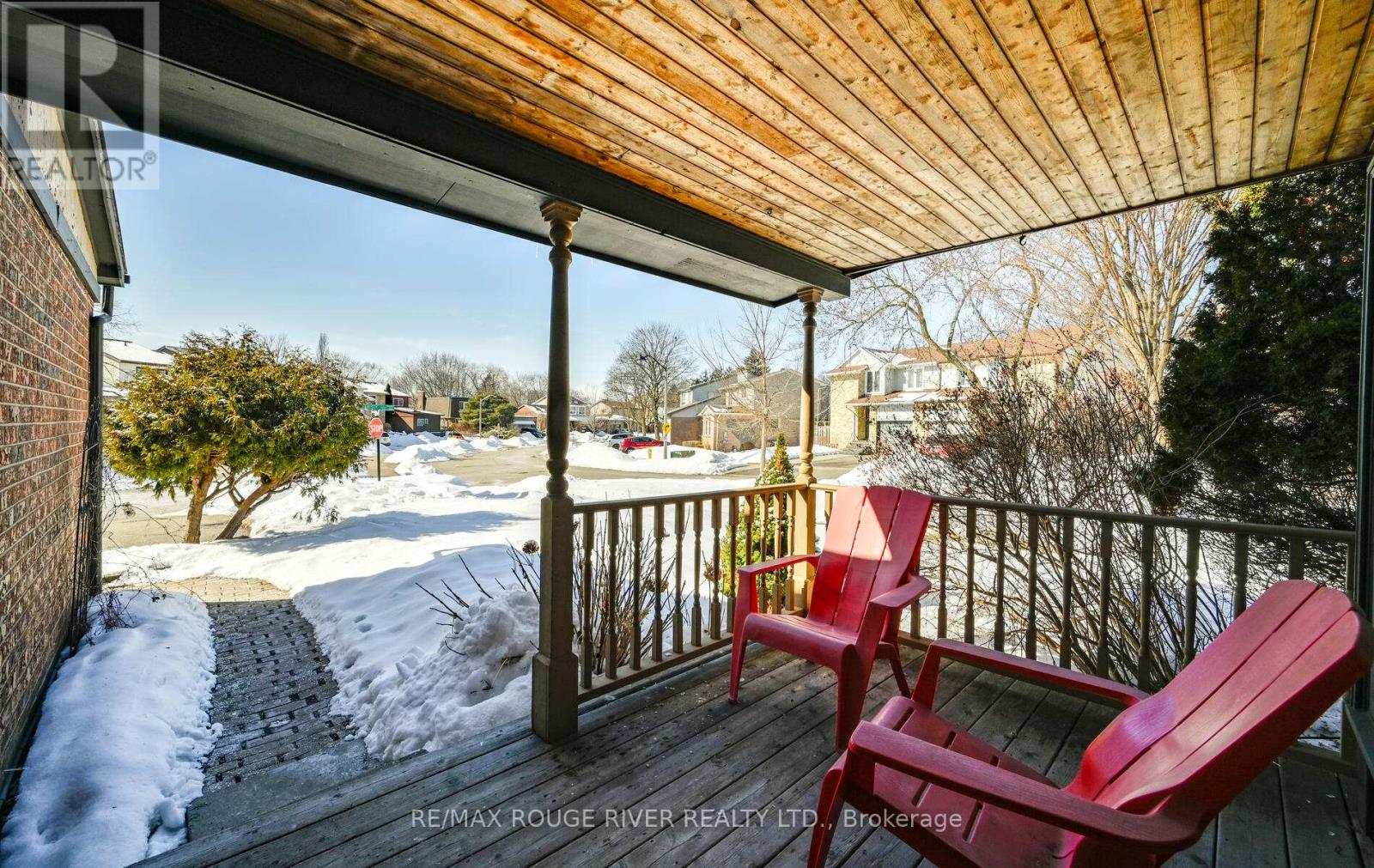 1201 Charlotte Circle, Pickering, Ontario  L1V 3P9 - Photo 2 - E12817850